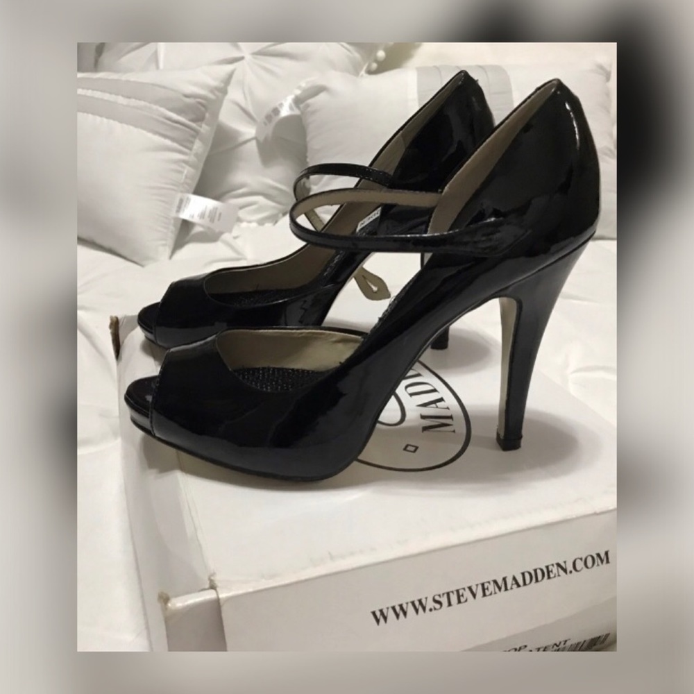 Black Patent Leather Pumps